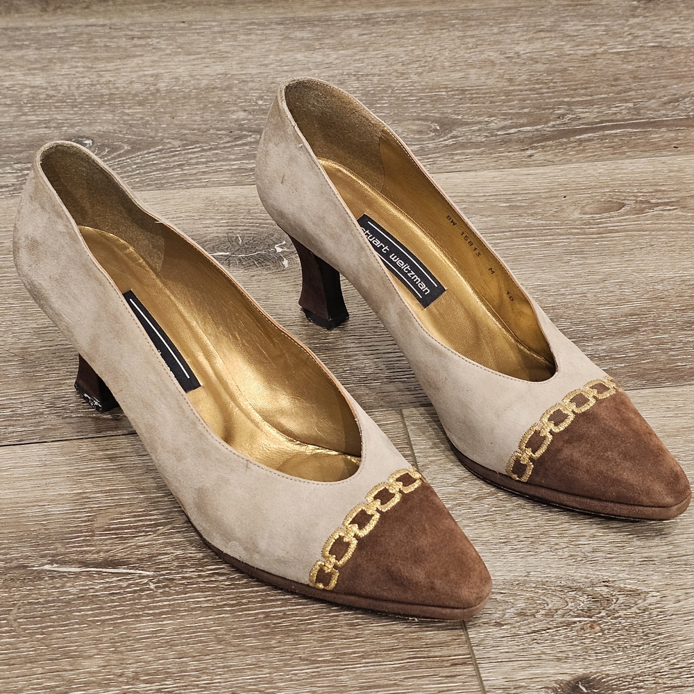 VINTAGE Stuart Weitzman Beige & Brown Suede pumps Gold Chain Detail SUPER UNIQUE